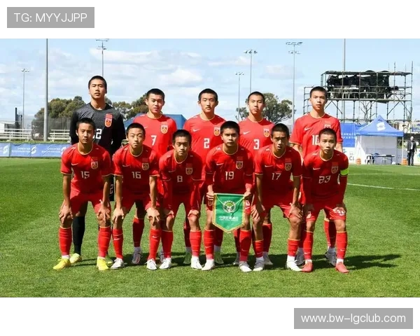 中国韩国U17足球赛激烈对决 展现青春风采与竞技实力 中国韩国U17足球赛激烈对决 展现青春风采与竞技实力