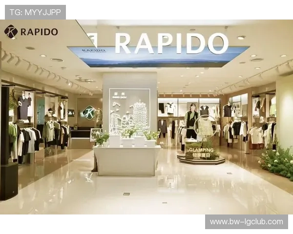 足球明星开豪华Q8引领个性时尚生活方式热潮魅力新风尚潮流秀场